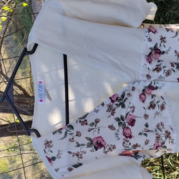 Cardigan - Picture 3 of 8